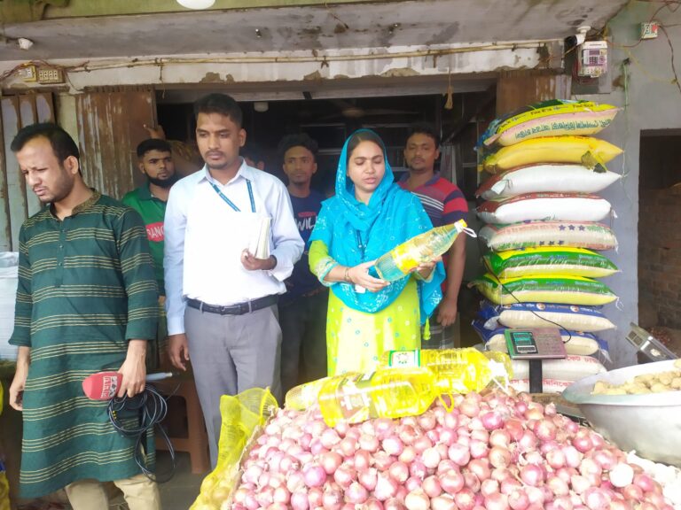 চাক্তাই-খাতুনগঞ্জে পেঁয়াজের দাম কেজিতে বেড়েছে ১৫ থেকে ২০ টাকা