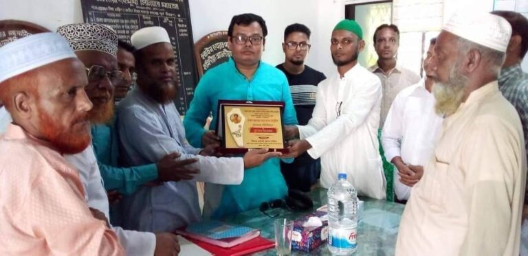 পটিয়া ইয়াসিন আউলিয়া মাদ্রাসার পরিচালনা কমিটির সভা অনুষ্ঠিত