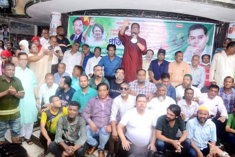 সরকার প্রশাসনকে দলীয়করণ করেছে