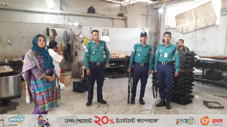 ‘হালিশহরে শামু বেকারীকে ৩০ হাজার টাকা জরিমানা’