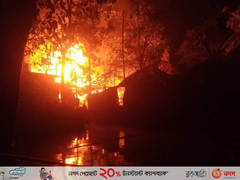 পটিয়ায় আগুন পুড়ে ছাই ১১ পরিবার