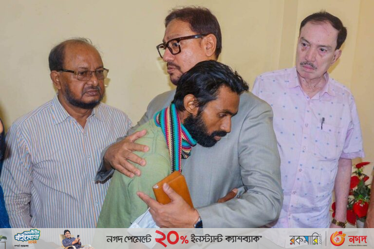 আয়াতের হত্যাকারী আবিরসহ জড়িতদের অবিলম্বে ফাঁসি কার্যকর করতে হবে : ডা.শাহাদাত হোসেন