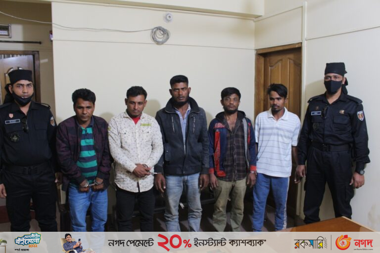 ২ লাখ পিস ইয়াবাসহ ৫ জনকে গ্রেফতার করল র‌্যাব