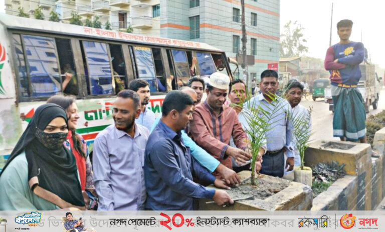 গাছ লাগিয়ে পরিবেশ বাচাঁই : বাবর