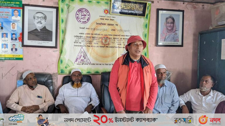 ২৬ ফেব্রুয়ারি চট্টগ্রামের ঐতিহ্যবাহী সাম্পান খেলা