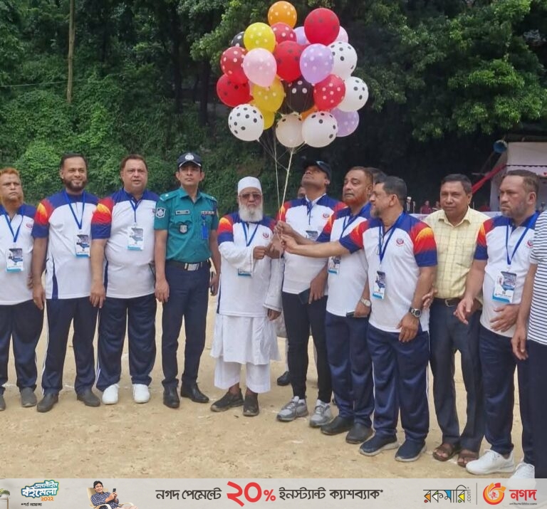 টেরিবাজার ব্যবসায়ী সমিতির গোল্ডকাপ ফুটবল টুর্নামেন্ট উদ্বোধন করলেন শাহজাহান চৌধুরী