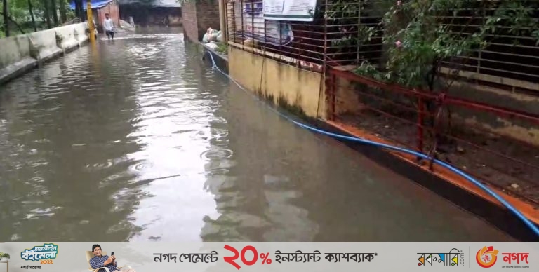 চট্টগ্রামে খেলতে গিয়ে নালায় পড়ে শিশুর মৃত্যু