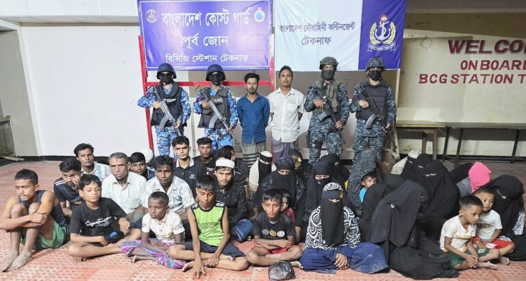 টেকনাফে কোস্ট গার্ড–নৌবাহিনীর যৌথ অভিযানে নারী-শিশুসহ ৩৮ জন উদ্ধার 