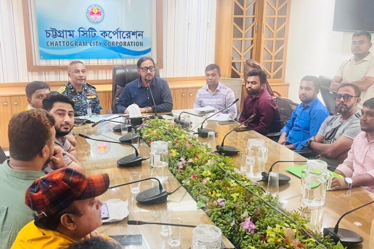 ডোর টু ডোর প্রকল্পের মাধ্যমে জনগণের সেবা নিশ্চিত করতে হবে: ডা. শাহাদাত হোসেন