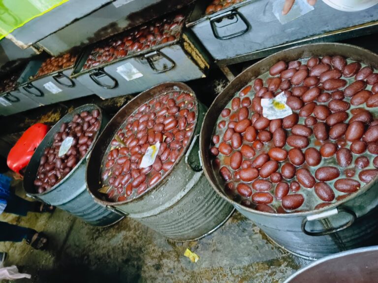 অস্বাস্থ্যকর পরিবেশে ফুলকলির খাদ্যপণ্য তৈরি, জরিমানা ৩ লাখ টাকা 