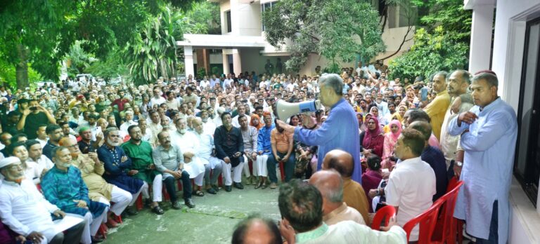 সকল ভেদাভেদ ভুলে একসঙ্গে মিলেমিশে নির্বাচনের কাজ করতে হবে : আমির খসরু 