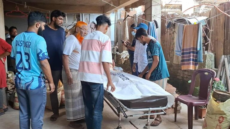 চট্টগ্রামের ফটিকছড়িতে সন্তানকে হত্যার পর গৃহবধূর আত্মহত্যার অভিযোগ