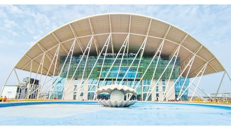 ২১৫ কোটি টাকার কক্সবাজার স্টেশন ভবন এখন অচল অবকাঠামো