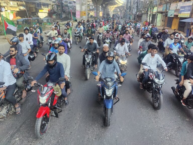 চট্টগ্রামে লকডাউনে স্বাভাবিক যানবাহন চলাচল