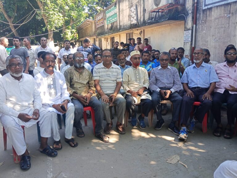 সন্ত্রাস নৈরাজ্যের প্রতিবাদে সীতাকুন্ড বিএনপির অবস্থান কর্মসূচী