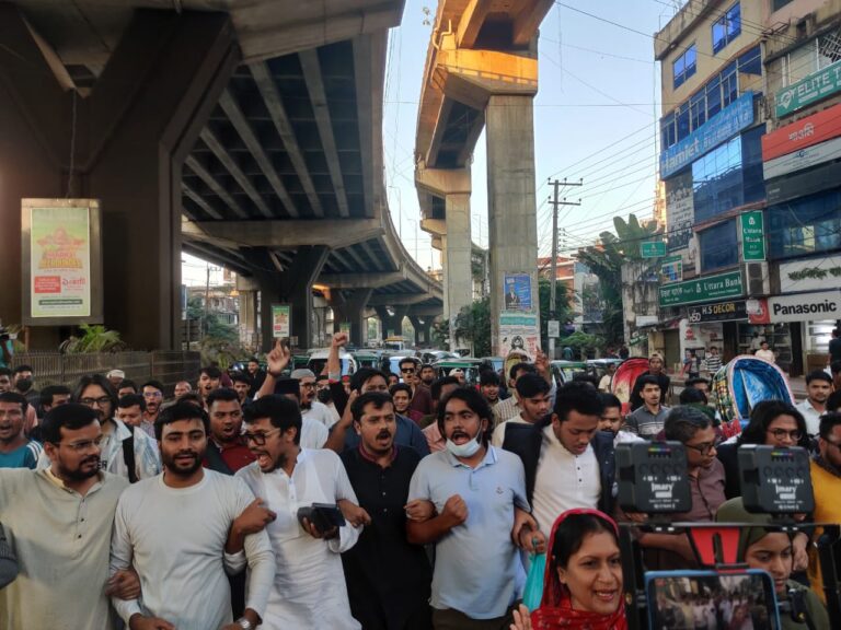 শেখ হাসিনার মৃত্যুদণ্ডের রায়কে ঘিরে চট্টগ্রামে এনসিপির শোকরানা সিজদা ও আনন্দ র‌্যালি 