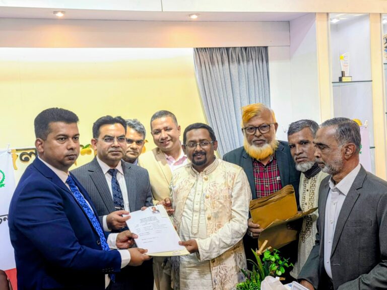 বাঁশখালী আসনে বিএনপি প্রার্থী পাপ্পার মনোনয়ন দাখিল