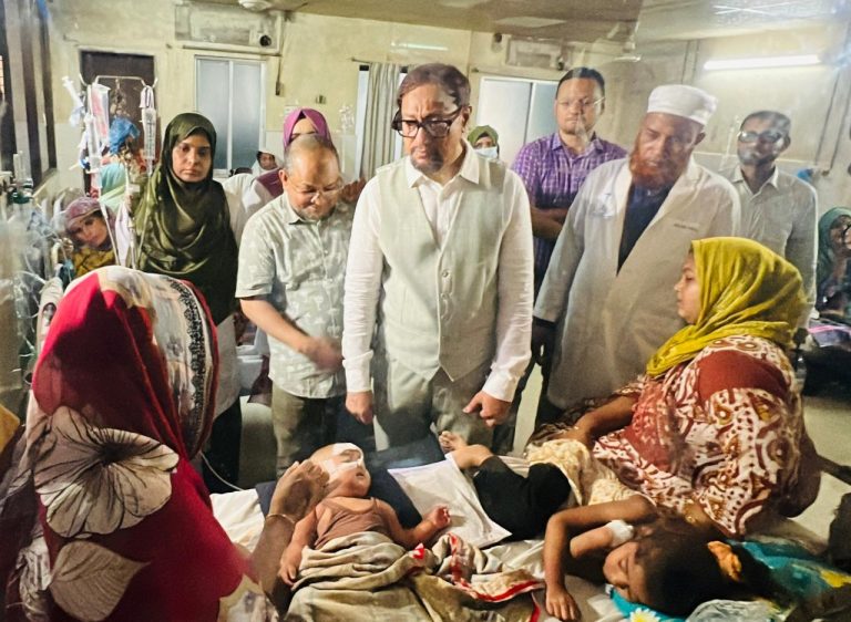 চট্টগ্রামে হাম রোগী বাড়লেও ল্যাবে নেই পরীক্ষা