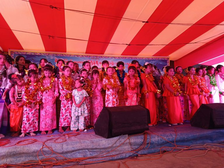 সাংগ্রাইয়ের জলধারায় ধুয়ে গেল গ্লানি, রাঙামাটিতে সম্প্রীতির রঙিন উৎসব