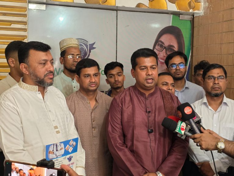 মানবিকতার অনন্য দৃষ্টান্ত স্থাপন করলেন লায়ন সালাউদ্দিন আলী