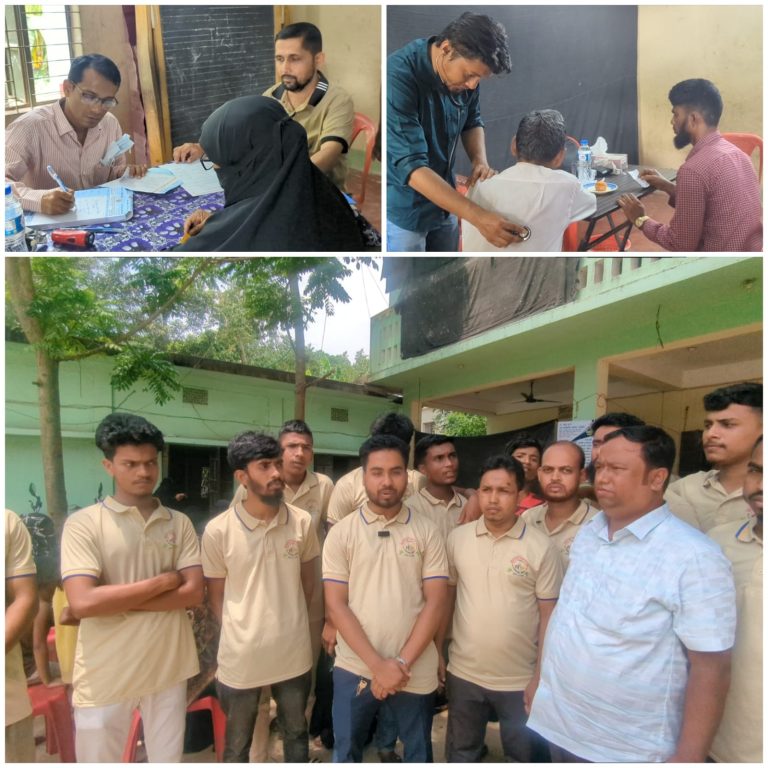 ঈদ পুনর্মিলনী উপলক্ষে উত্তর আমিরাবাদ নবজাগরণ সংঘের ফ্রি চিকিৎসা ক্যাম্প