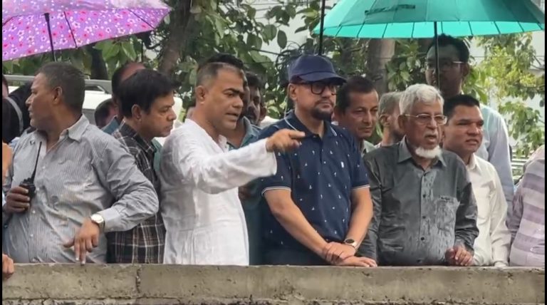 “জলাবদ্ধতা নিরসনে নাগরিক সচেতনতার বিকল্প নেই” : চসিক মেয়র