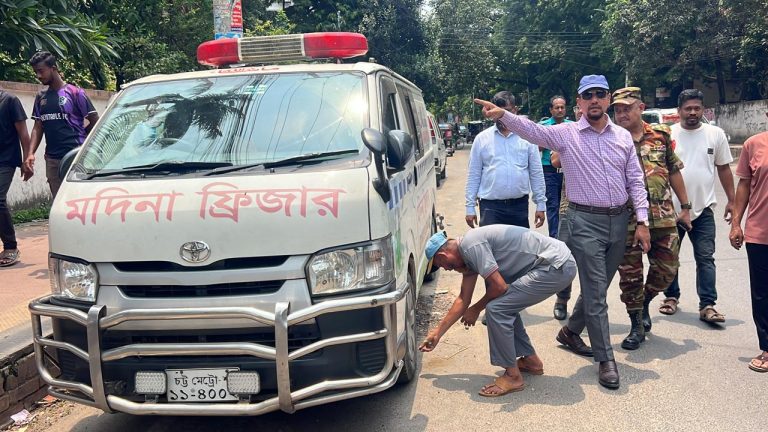 অ্যাম্বুলেন্স সেবায় শৃঙ্খলা, নিরাপত্তা ও স্বচ্ছতা নিশ্চিত করা হবে: মেয়র ডা. শাহাদাত