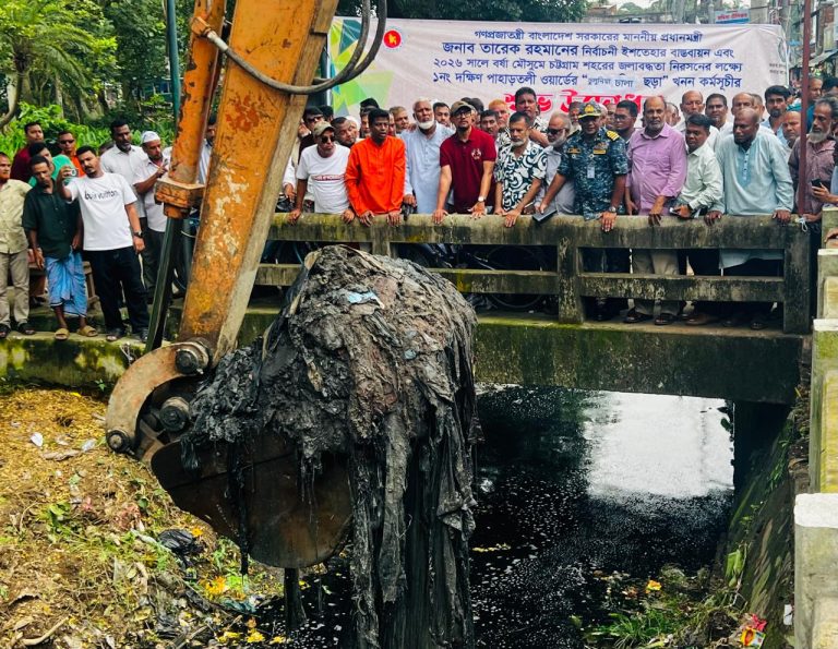 “খাল দখলদারদের স্বেচ্ছায় সরে যেতে হবে, না হলে আইনি ব্যবস্থা” : মেয়র