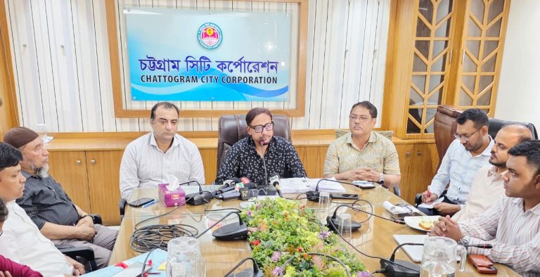 সড়কে শৃঙ্খলা ফেরাতে এআই-ভিত্তিক স্মার্ট ট্রাফিক সিস্টেম চালুর উদ্যোগ