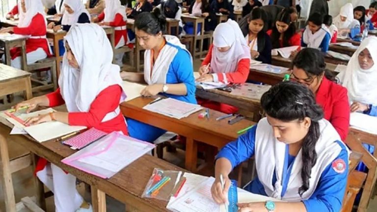 চট্টগ্রাম বোর্ডের এইচএসসি ও সমমানের সব অবশিষ্ট পরীক্ষা অনির্দিষ্টকালের জন্য স্থগিত