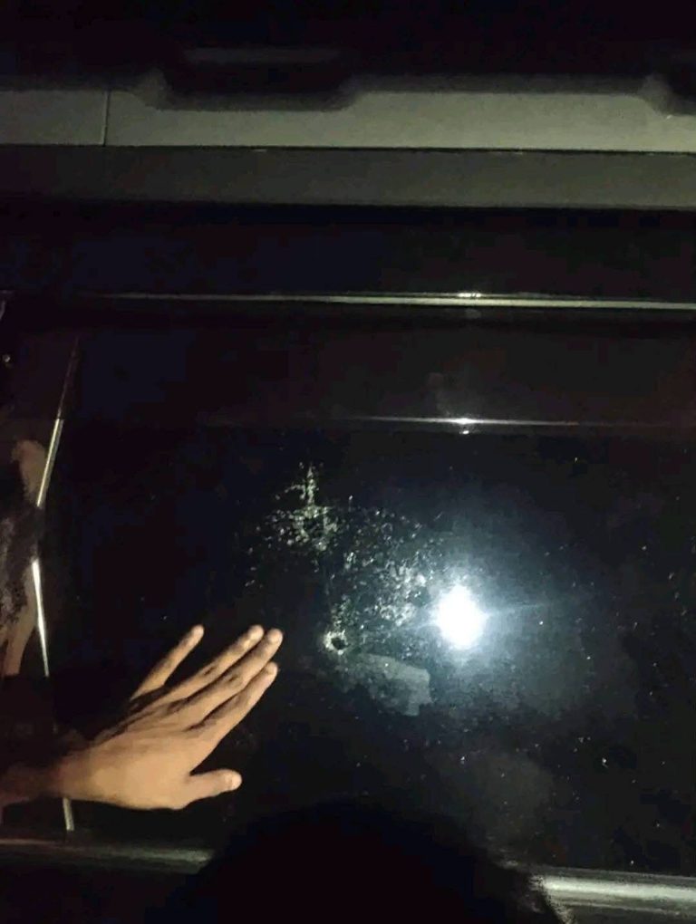হাটহাজারীতে প্রাইভেটকার লক্ষ্য করে গুলি, অল্পের জন্য প্রাণে বাঁচলেন আবাসন ব্যবসায়ী
