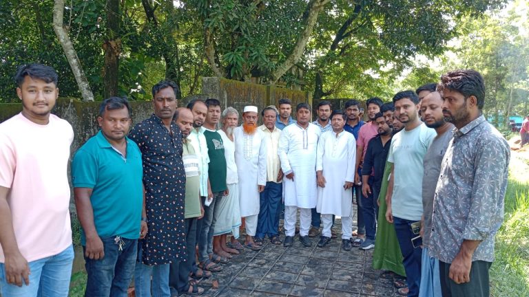 রাউজান বাগোয়ান ইউনিয়নে সড়কের ঢালাই কাজের উদ্বোধন