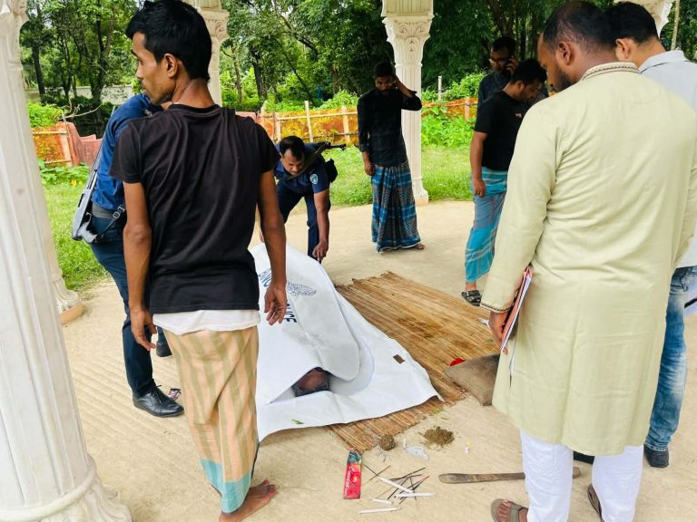 মন্দিরের পুকুরে মিলল তবলাশিল্পীর মরদেহ